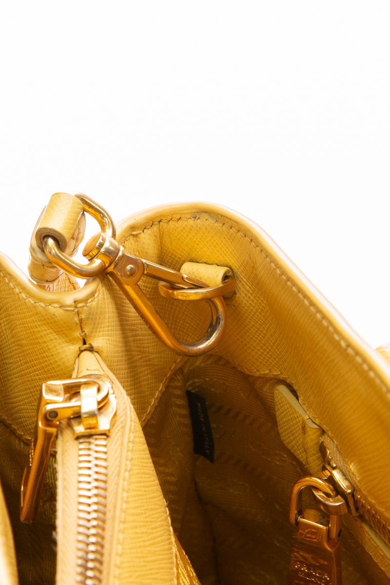 Medium Galleria Tote Bag