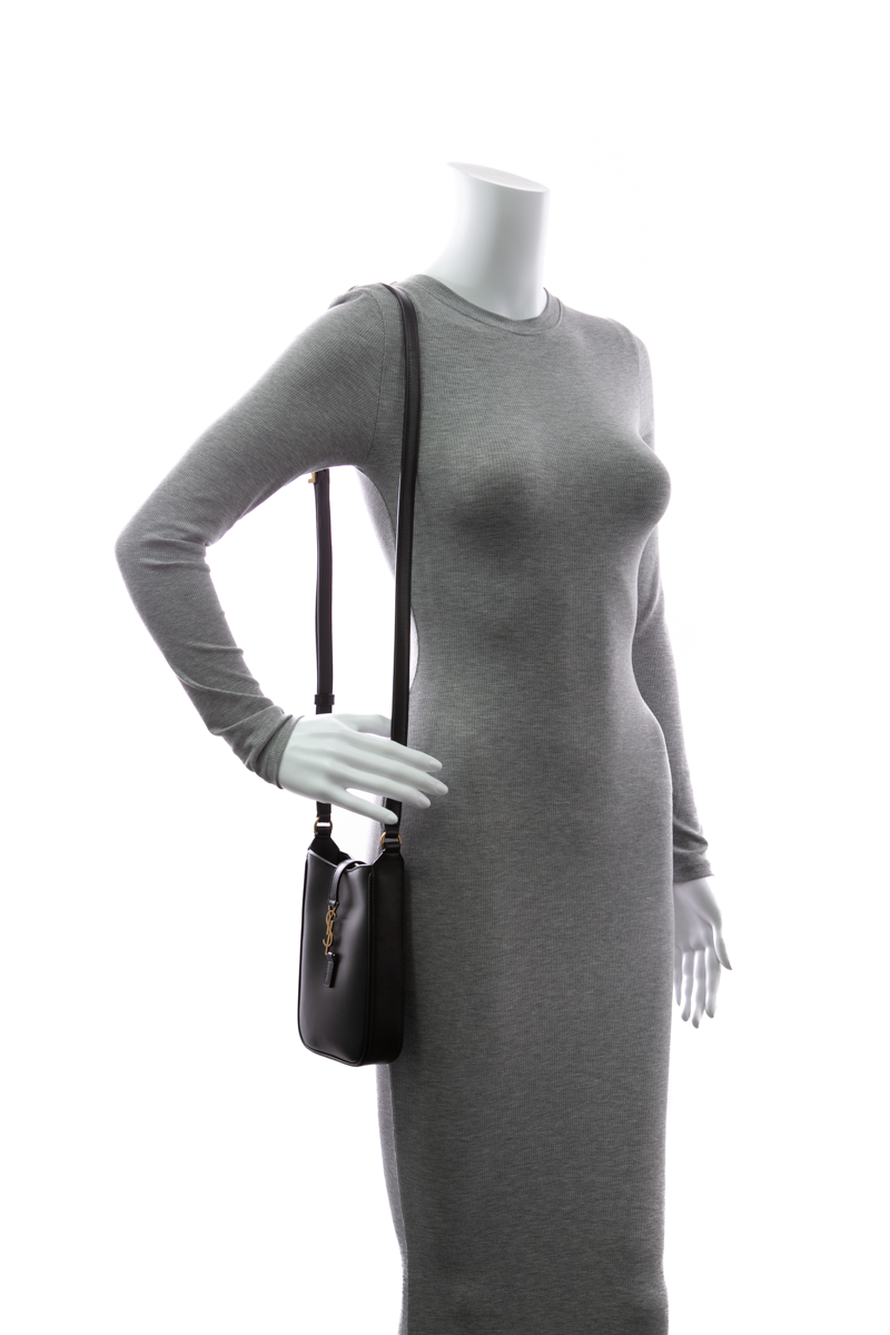 Saint-Laurent-Le-5-a-7-Mini-Vertical- Crossbody-Bag-297284