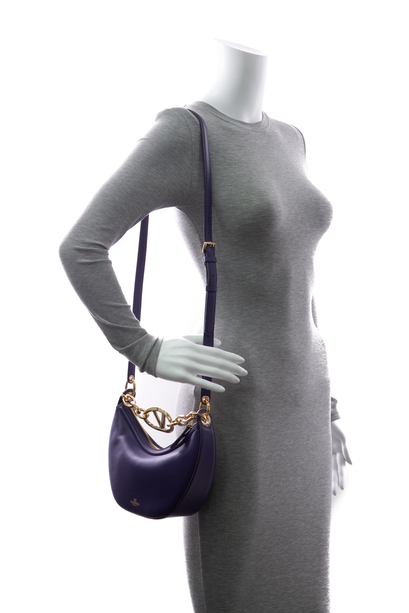 V Logo Loop Bag